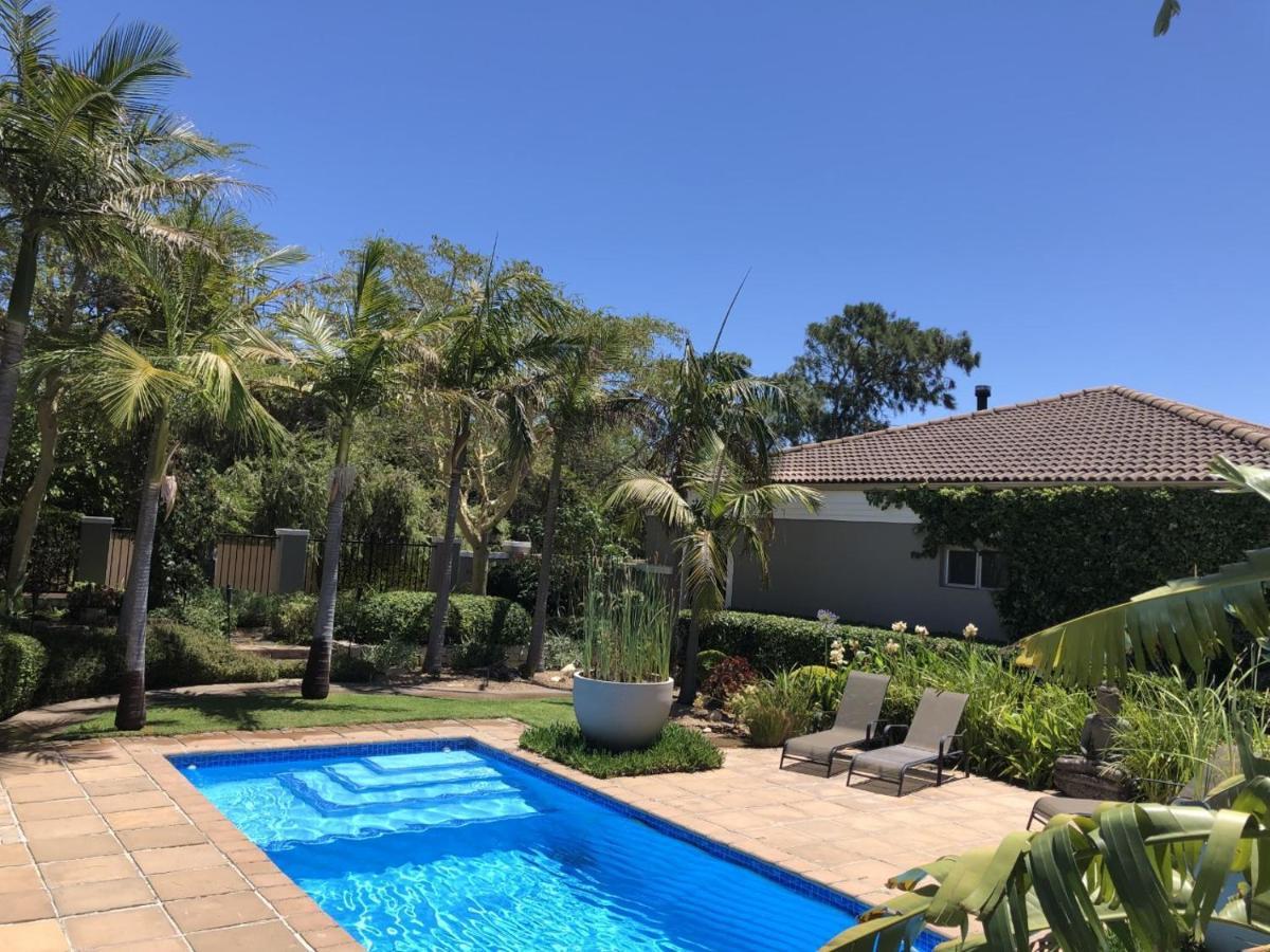 African Palm Cottage And Guesthouse Durbanville Exteriör bild