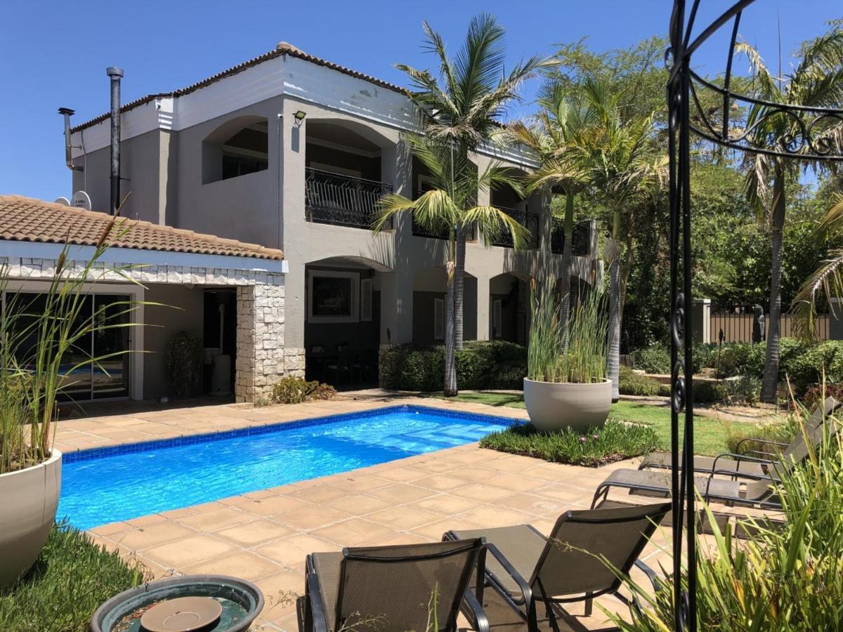 African Palm Cottage And Guesthouse Durbanville Exteriör bild