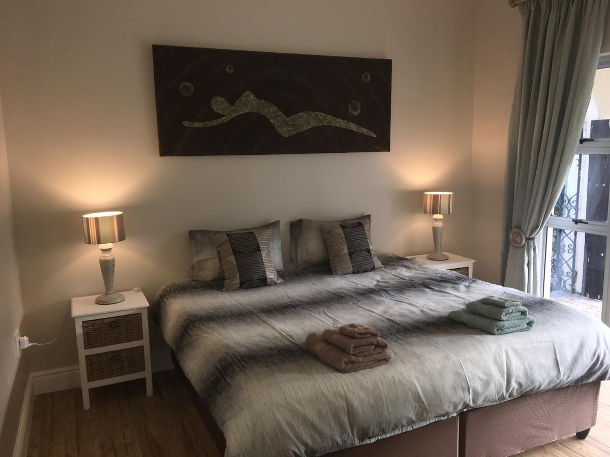 African Palm Cottage And Guesthouse Durbanville Exteriör bild