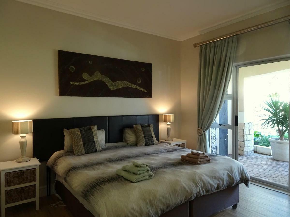 African Palm Cottage And Guesthouse Durbanville Exteriör bild
