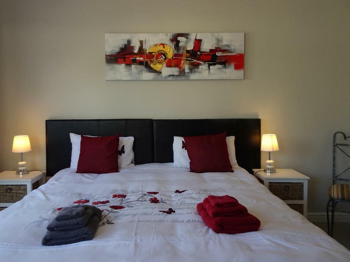 African Palm Cottage And Guesthouse Durbanville Exteriör bild